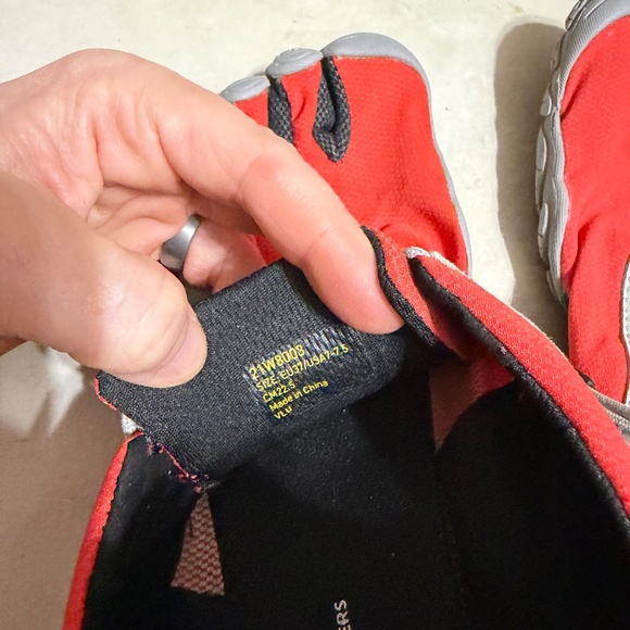 Vibram Five Fingers V-Run Retro Women's Red Gray Barefoot Shoes 37 - Picture 3 of 5